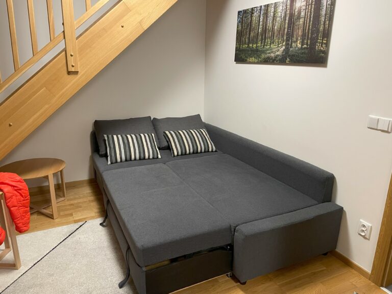 Obývací pokoj s rozkládacím gaučem